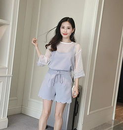 都市女郎穿搭秘籍 服装与鞋帽的完美搭配法则